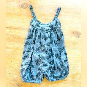 3 mon Peas and Queues boutique Pineapple Romper